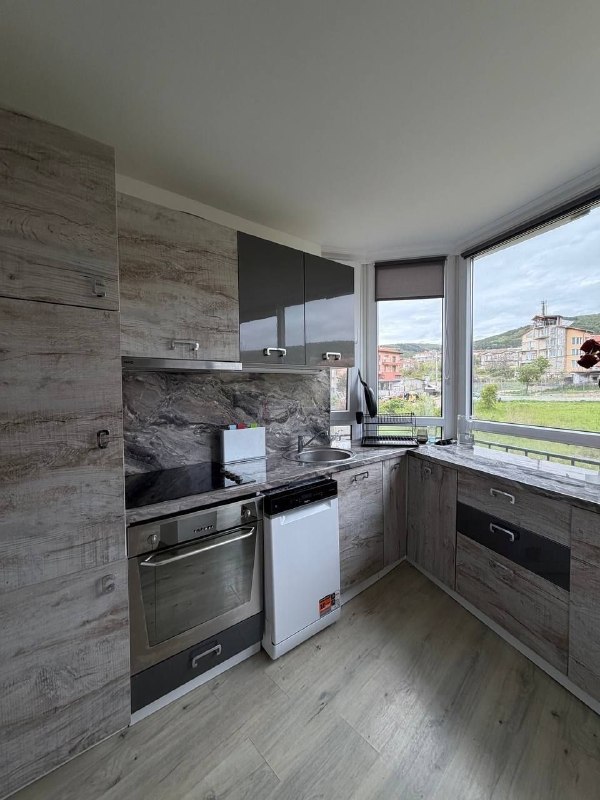 Квартира в Свети Власе с видом на море и горы, 75 м²