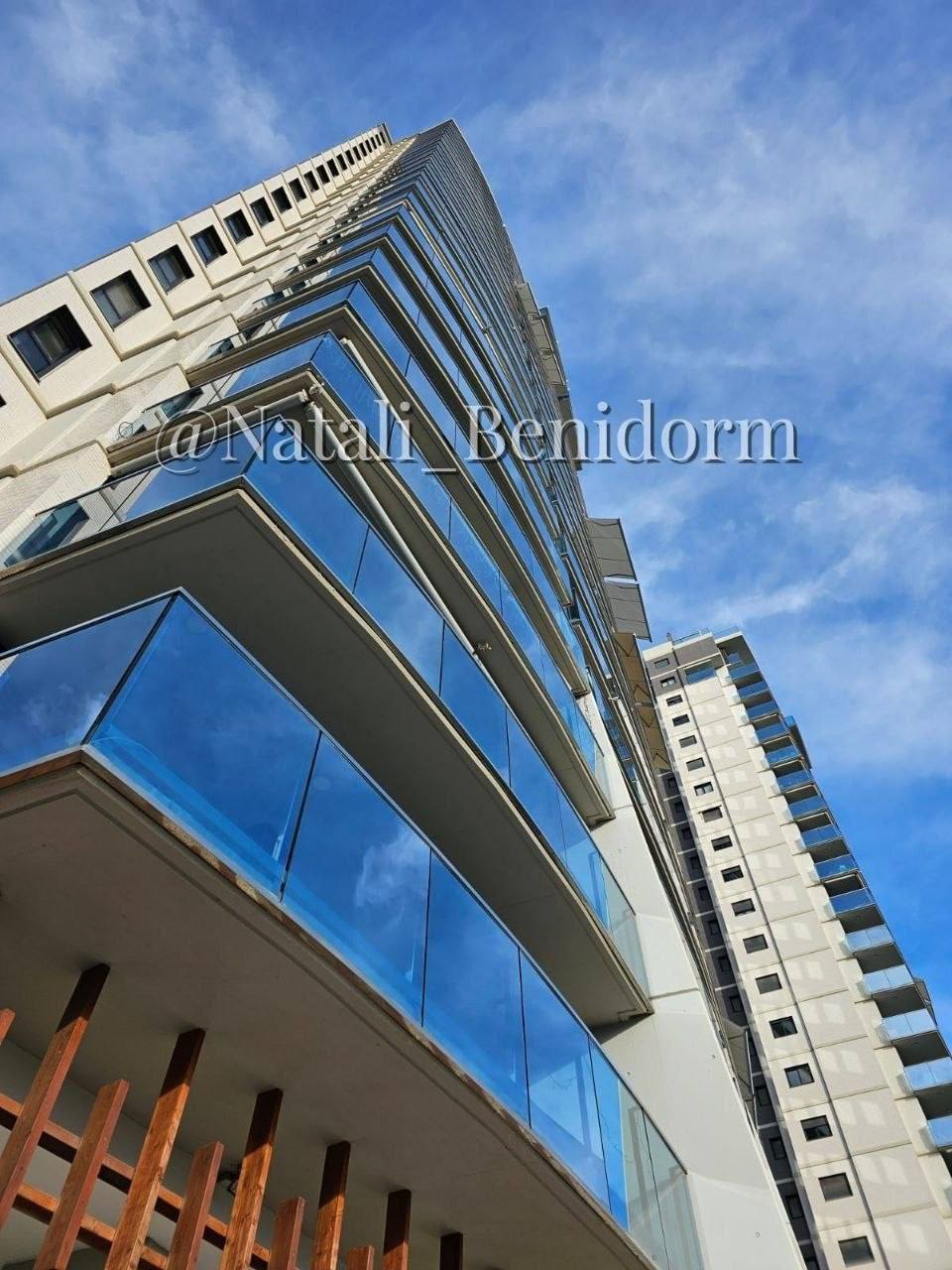 Апартаменты 115 м² с видом на море в Бенидорме, 3 спальни
