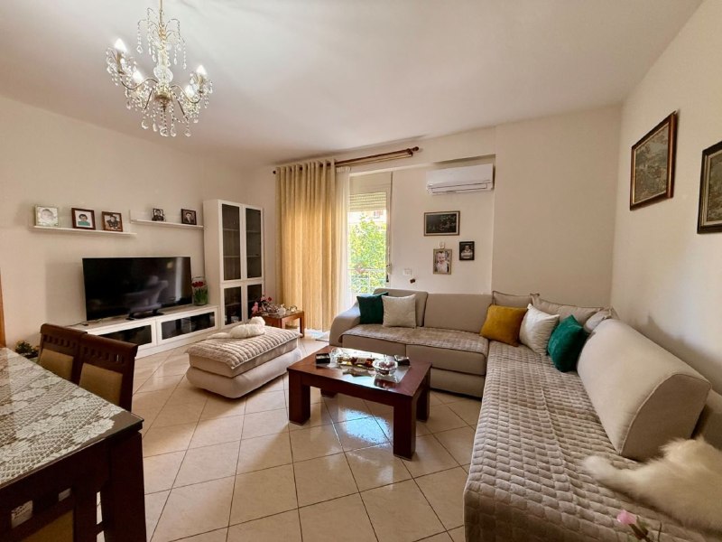 Квартира 2+1, 201 м² с террасой 110 м² рядом с Vlora Marina