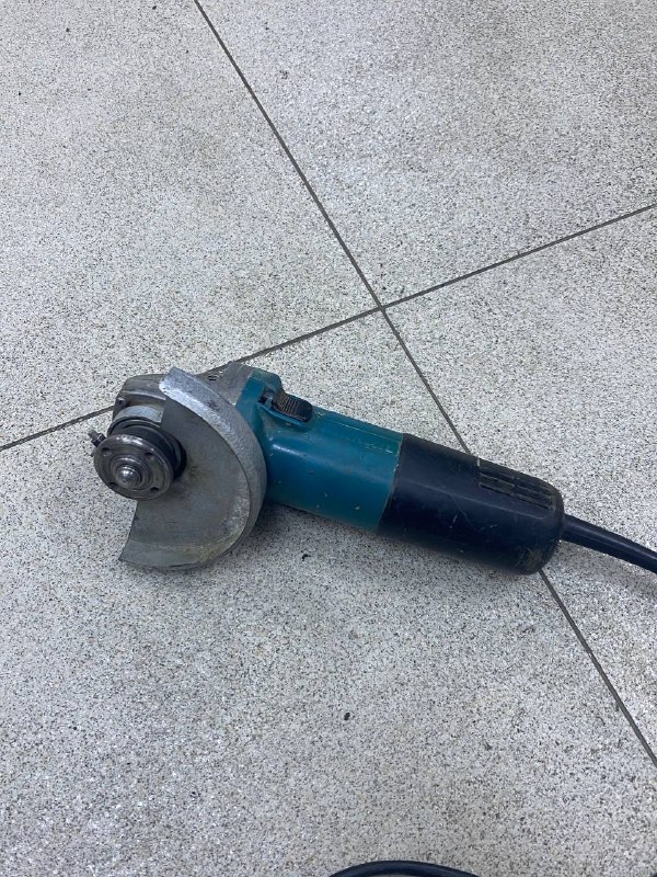 Шліф маш кутова Makita 9558nb