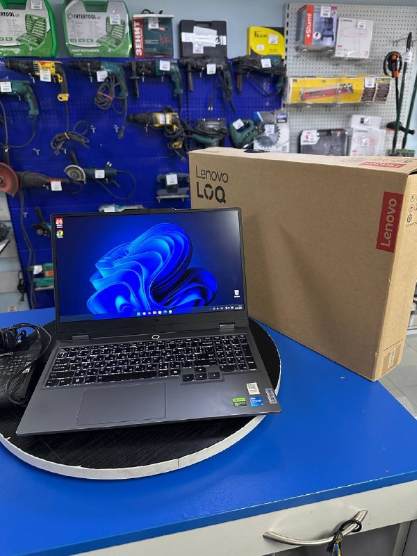 Ноутбук 15.6 i5-12450H. Ram 16GB. SSD 512gb. RTX 3050 6gb. І знос акумулятора 2%.